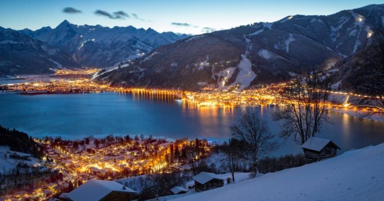 Zell am See - Blick auf die Stadt bei Nacht bei Reise und Urlaubsziele