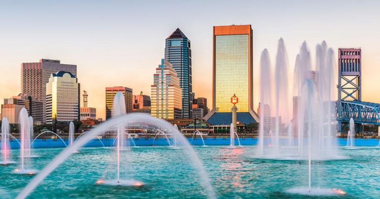 Jacksonville / Panoramablick von Jacksonville bei Reise und Urlaubsziele