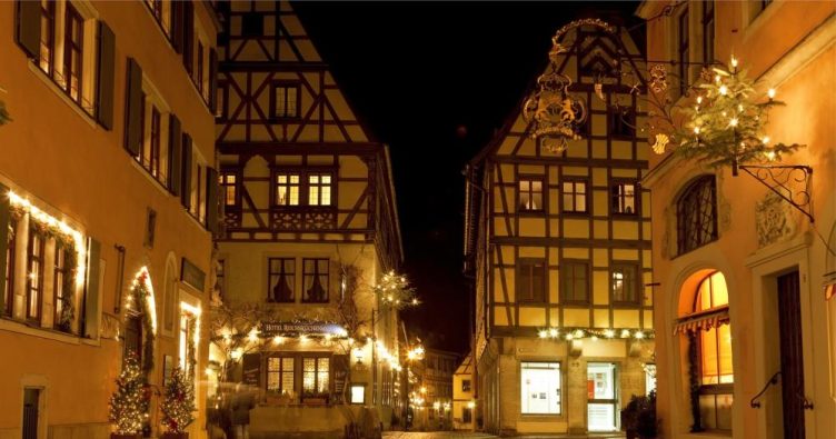 Reiterlesmarkt -  Rothenburg ob der Tauber weihnachtlich geschmückt bei Reise und Urlaubsziele