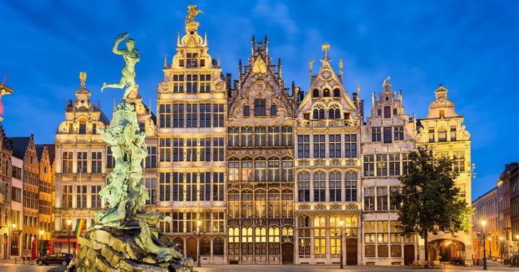 Antwerpen - Grote Markt in Antwerpen bei Reise und Urlaubsziele
