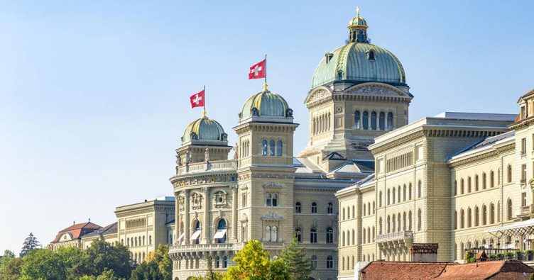 Bern - Panoramablick bei Reise und Urlaubsziele