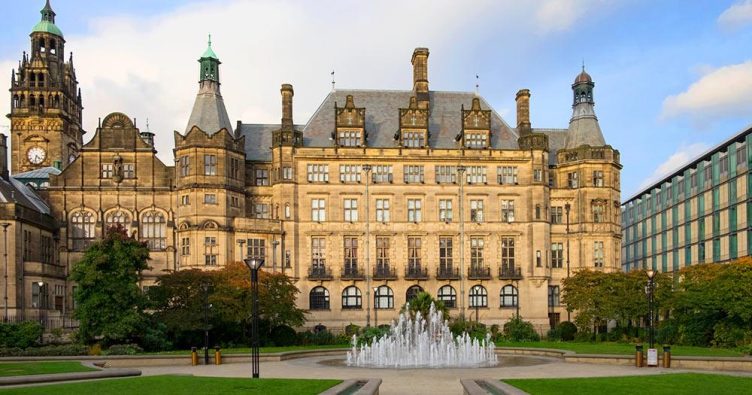 Sheffield - Town Hall bei Reise und Urlaubsziele
