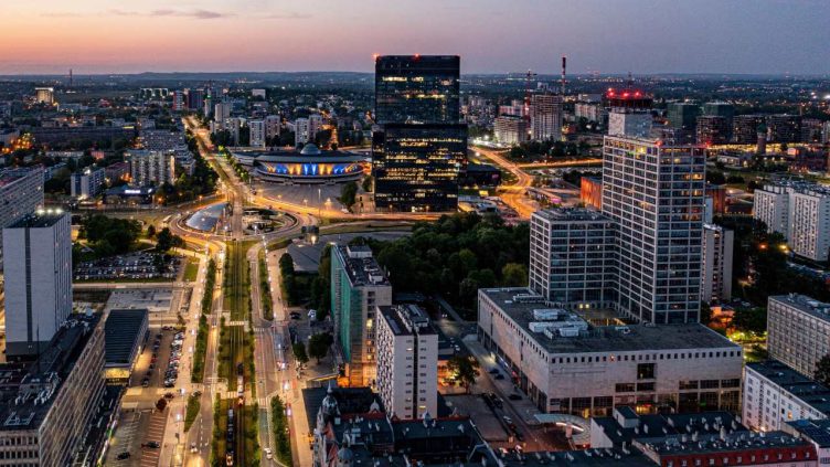 Katowice - Luftaufnahme des Zentrums von Katowice mit einer Drohne bei Reise und Urlaubsziele