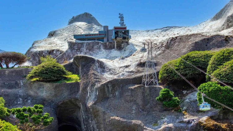 Titlis - Bergbahn Station auf Hügel bei Reise und Urlaubsziele